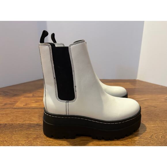 Marc Fisher Women's Pauline Platform Chelsea Boot – White – Size 5.5 Streetwear - Picture 2 of 10